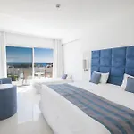 Odessa 4*