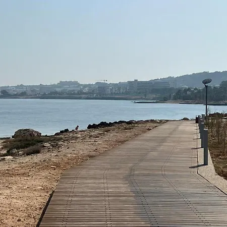 מלון Odessa 4*